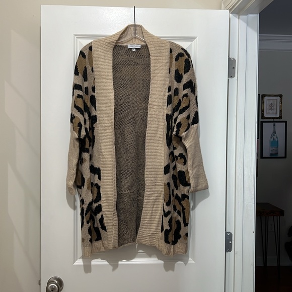 Leopard Knit Cardigan - Picture 2 of 5